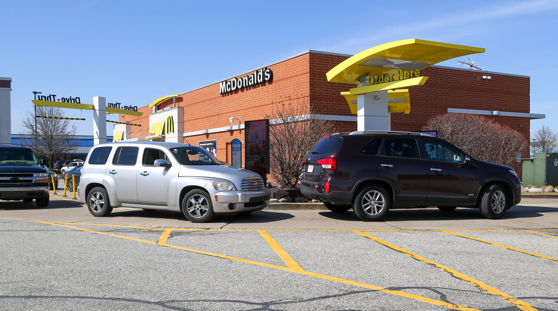 Area restaurants deal with closures